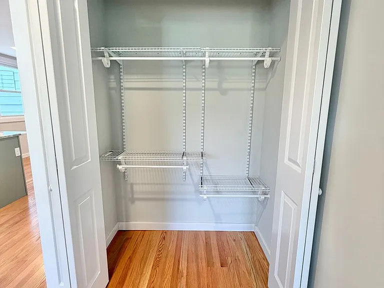 18 Cedar St — Photo 11