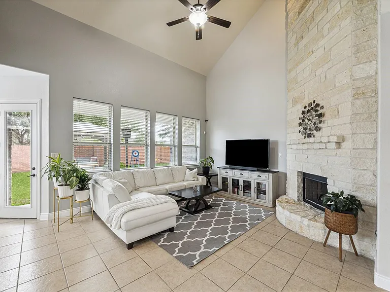 2960 Gibbons Hill Ln — Photo 7