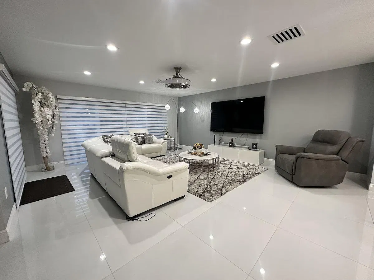 2 bed, 1924 sqft, $5,000 — Photo 1
