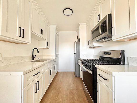 2nd image of 5840 Gregory Ave #7A
