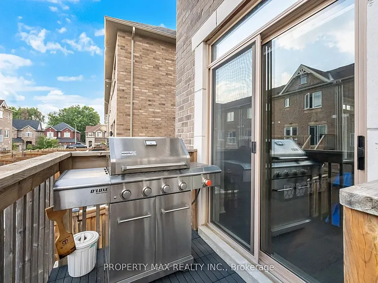 66 Rimrock Cres — Photo 33