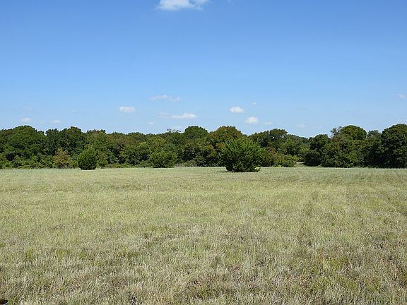 3rd image of 211 Hill County Rd #3131