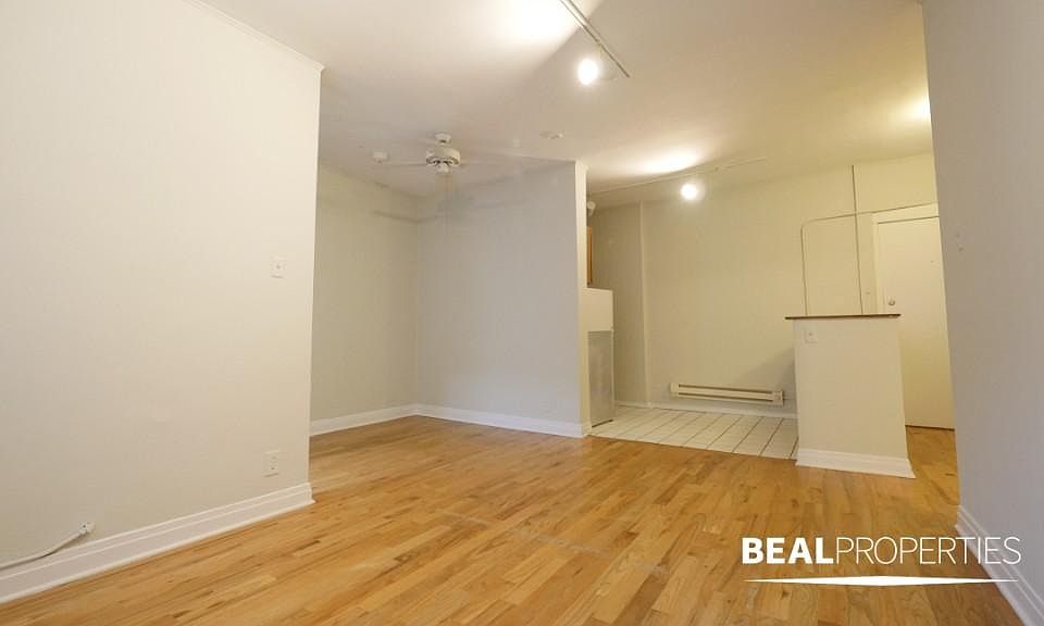1st image of 511 W Melrose St #4005
