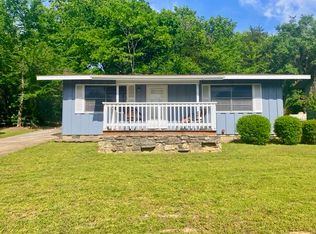 35 E Lakeshore Dr, Cherokee Village, AR 72529