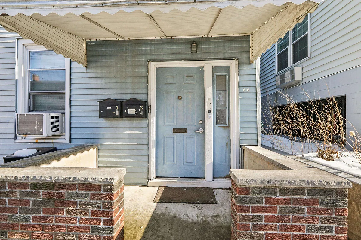 Building Photo - 66 Chestnut Ave #1