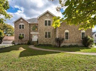 996 Hillside St, Milton, MA 02186