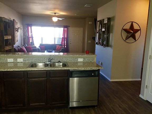4th image of 6720 28th St APT 1402