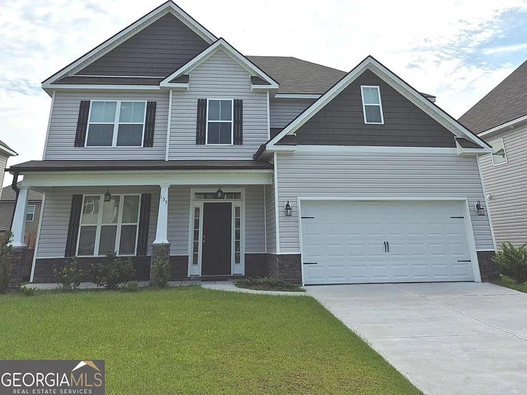 135 Sams Dr — Photo 1
