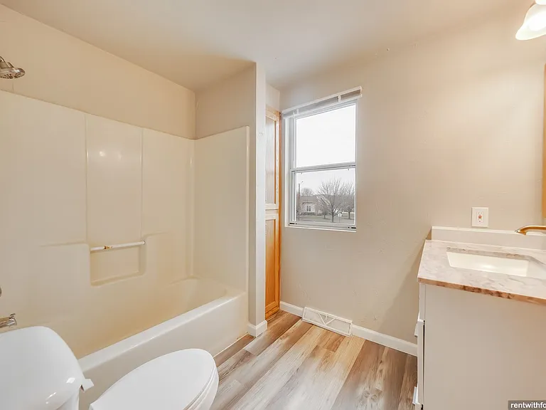 Allouez Townhomes — Photo 30