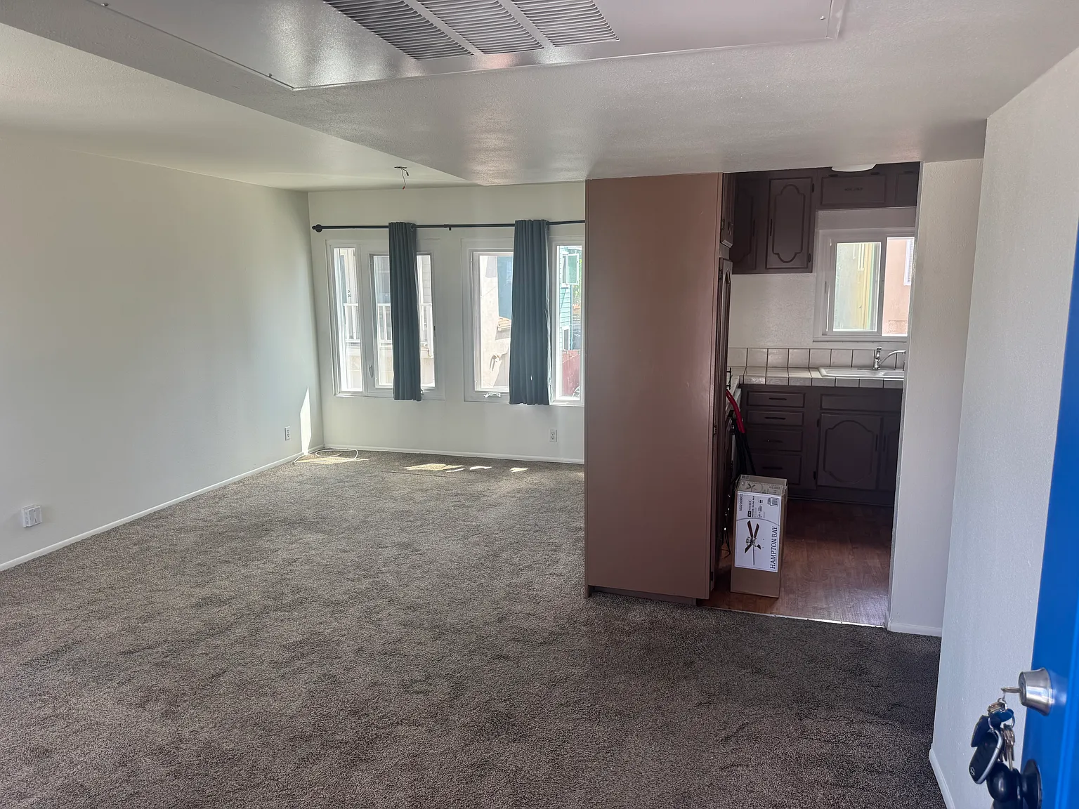 2 bed, 850 sqft, $3,100 — Photo 3
