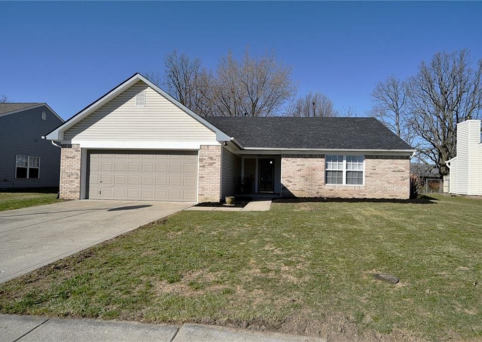 1st image of 370 Nicole Blvd