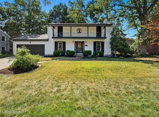 422 Trinity Hills Ln, Saint Matthews, KY 40207