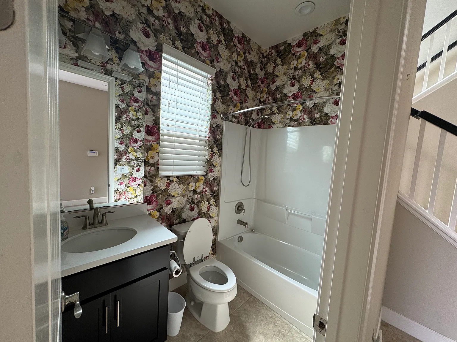 4 bed, 2478 sqft, $3,600 — Photo 3
