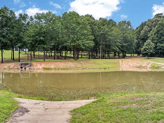 4th image of 639 County Road 2280