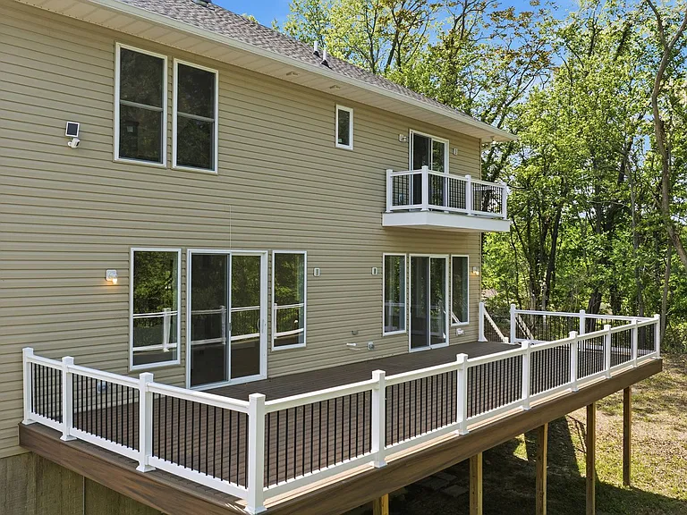5116 Shore Dr — Photo 10