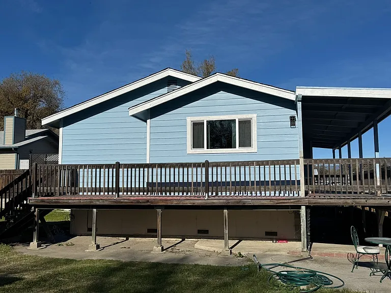 3700 Lakeshore Blvd #A — Photo 2