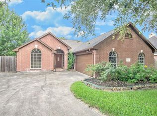 6303 Palm Ct, Pearland, TX 77584