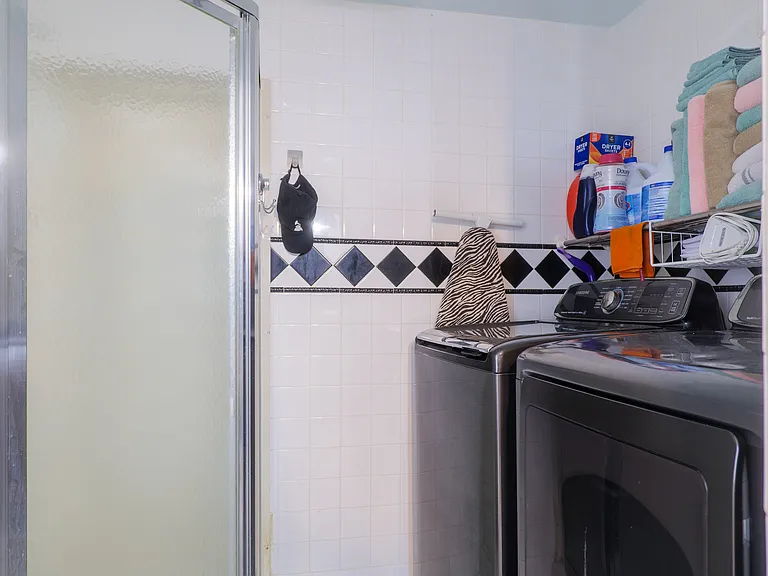 2114 Jerry Jones Dr — Photo 23