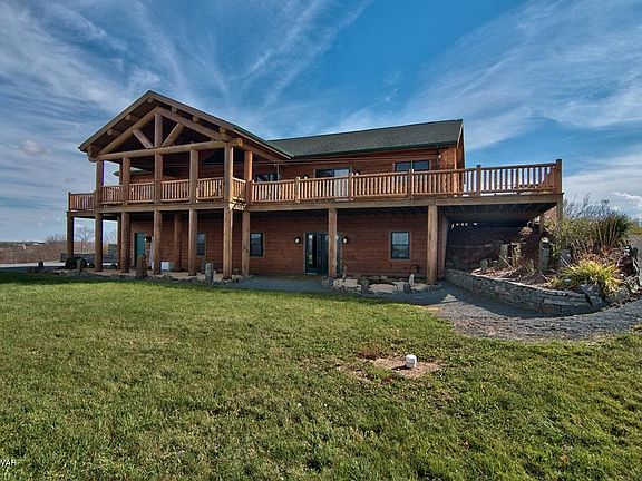 2nd image of 90 Petroski Dr