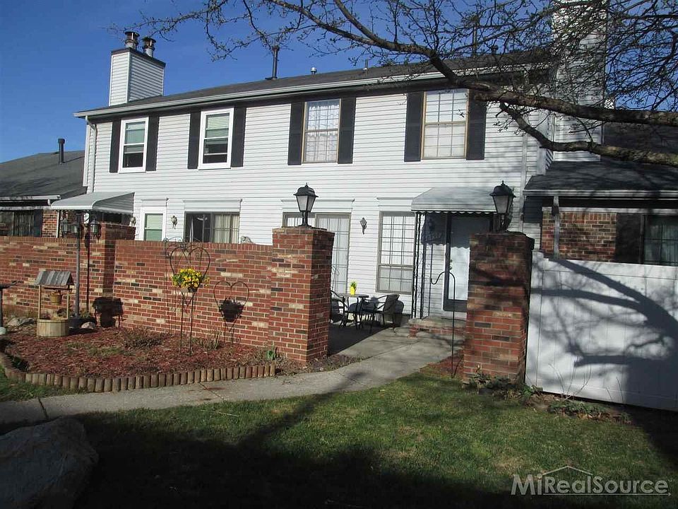 1st image of 38797 Golfview Dr