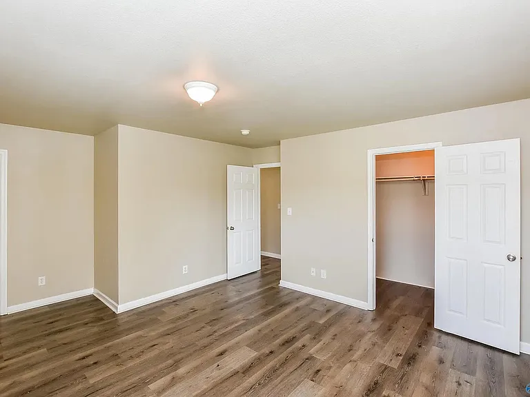 129 Farmington Dr — Photo 6