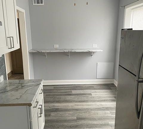 4th image of 1342 W 90th St Floor 1