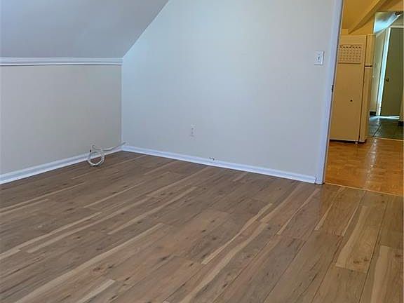 5th image of 61 Brookside Ave #4