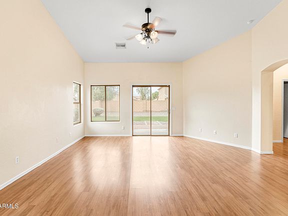 5th image of 8140 W HILTON Avenue