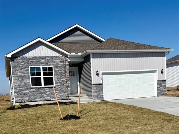 717 Solstice Cir, Belton, MO 64012