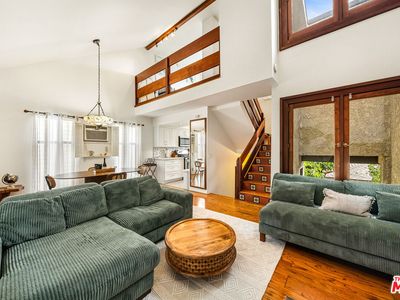 906 N Kings Rd APT 7, West Hollywood, CA, 90069