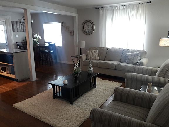 3rd image of 14416 California Ave