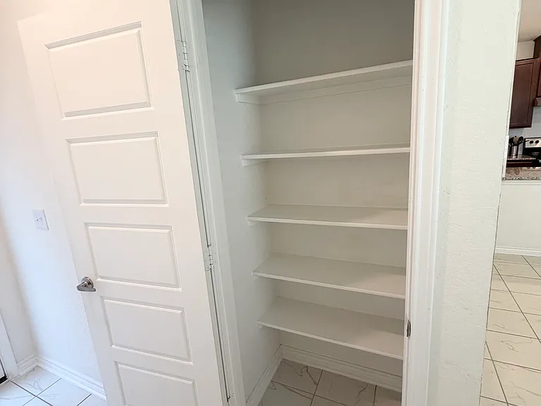 5530 Castle Brook Dr — Photo 14