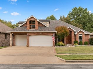 3945 W Maplewood St, Springfield, MO 65807