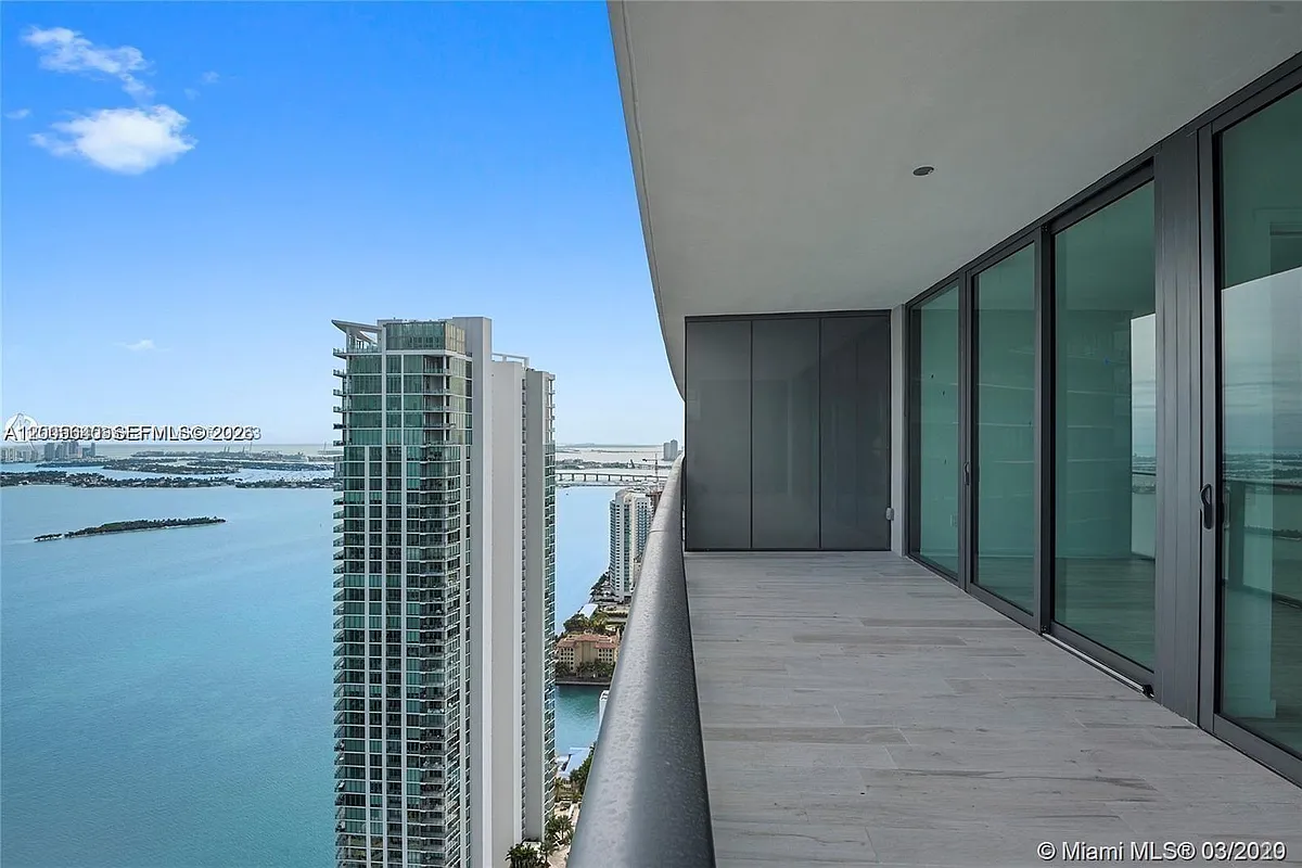 Building Photo - 480 NE 31st St #2505