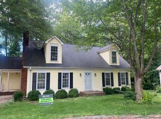 5 Chesapeake Ct, Taylors, SC 29687