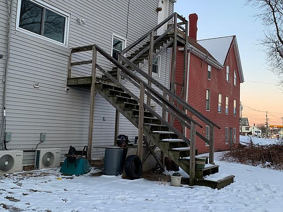2nd image of 118 E Central St #2