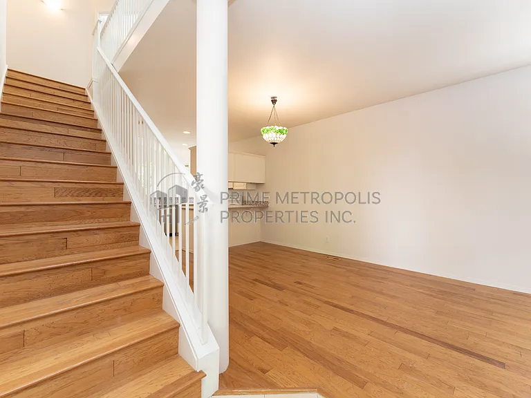 9808 NE 130th Pl #1 — Photo 3