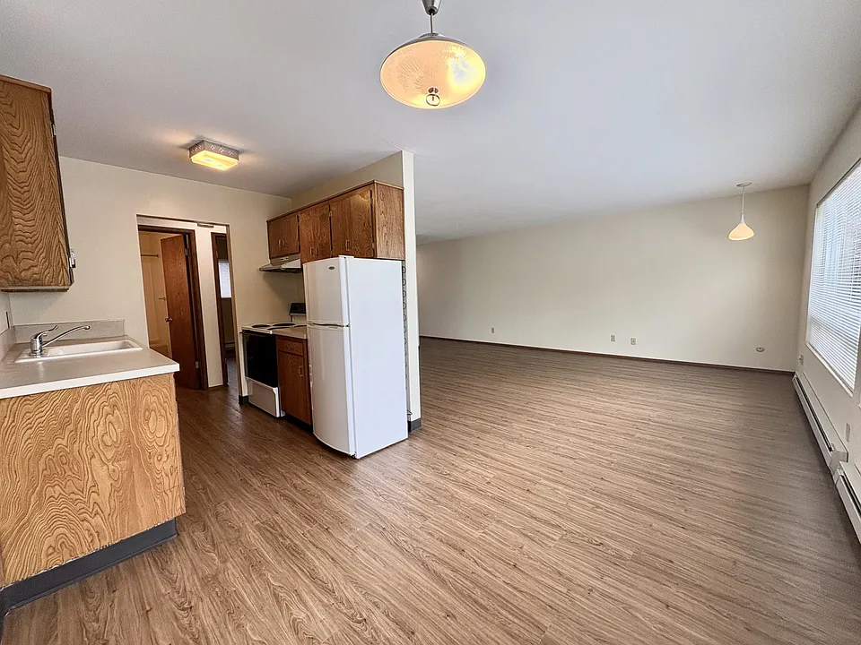 540 Williams Ave N #5