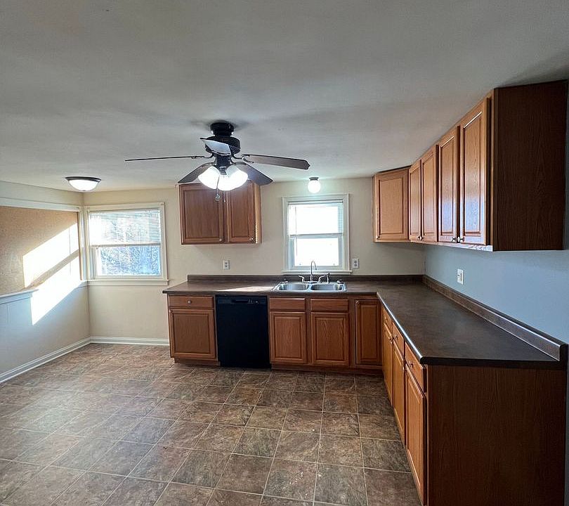 1st image of 305 S 11th Ave #1/2