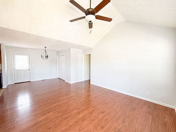 2nd image of 558 Oakmont Dr