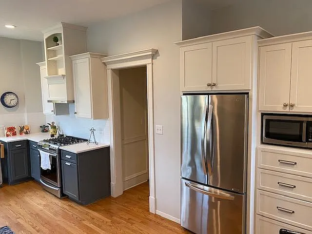 1059 W Oakdale Ave #3 — Photo 3