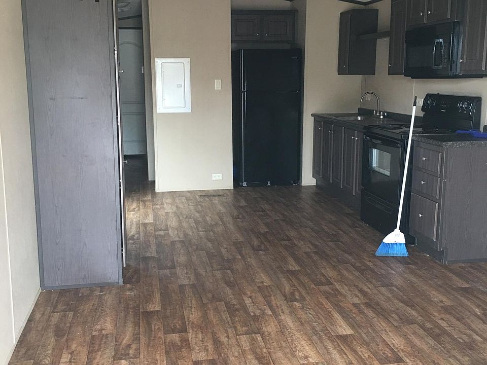 2nd image of 133-4 Private Road 7763 #133-4