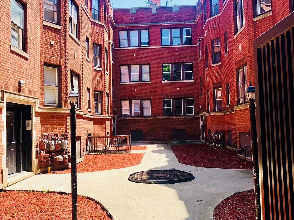 1st image of 7237 S Bennett Ave #1E