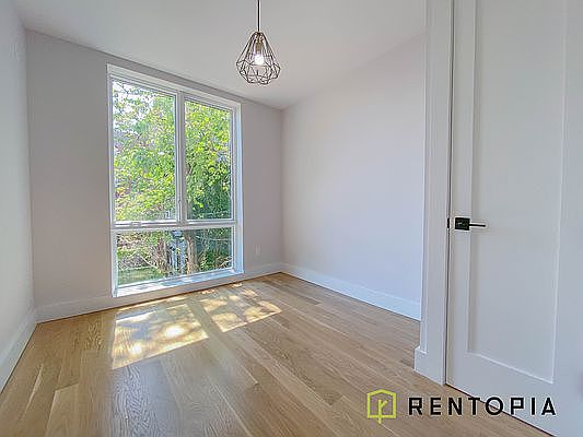 2nd image of 58 Palmetto St APT 2C