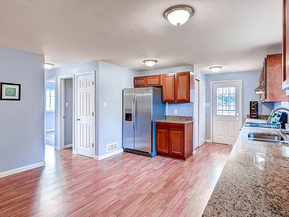 5th image of 3951 E Dartmouth Ave