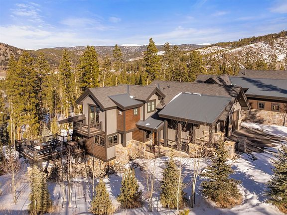 5th image of 713 Fairways Drive