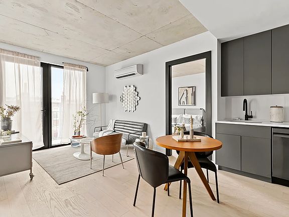 2nd image of 458 E 25th St Penthouse 4