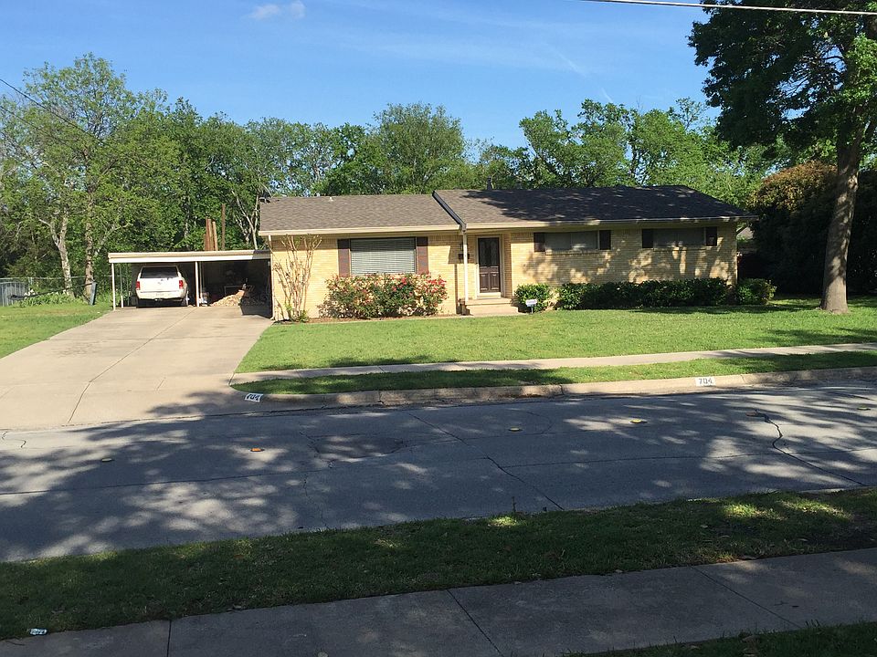1st image of 704 W Shore Dr