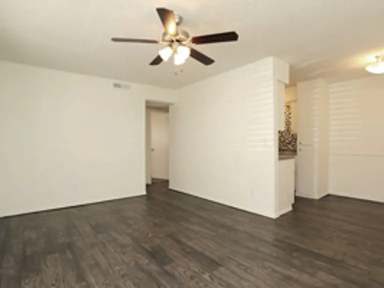 1304 Wylie Rd — Photo 29