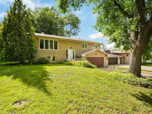 4018 Shamrock Dr NE, Saint Anthony, MN 55421